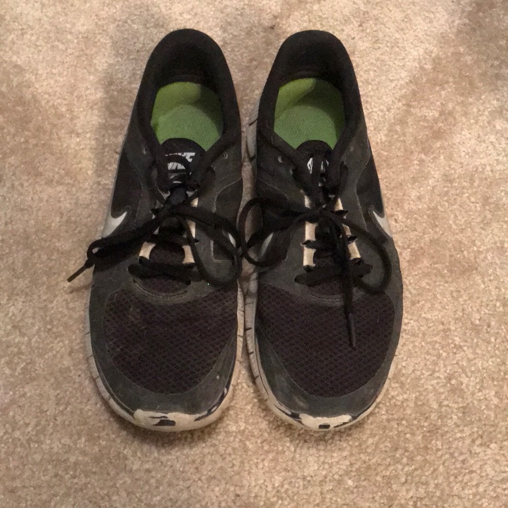 Nike Free Runs (Womens)